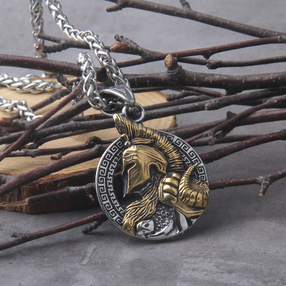Never Fade Sparta Helmet pendant necklace with wooden box for Men
